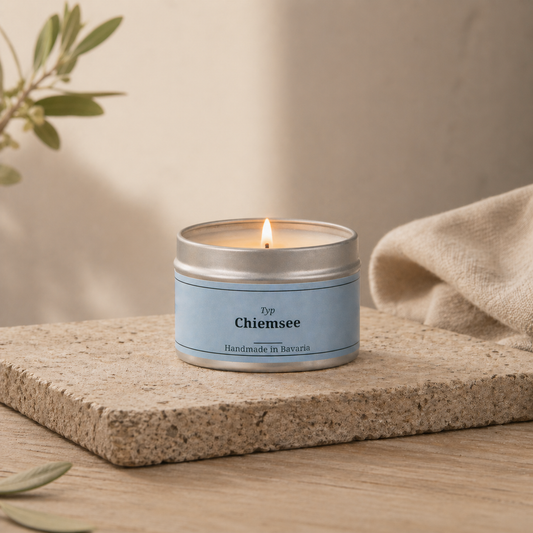 Typ Chiemsee Duftkerze 80g Dose - Zedernholz & Bergminze BavarianRelax