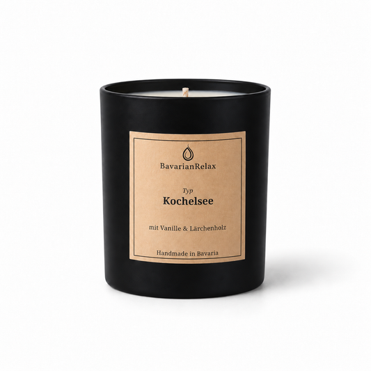 Typ Kochelsee Duftkerze 210g - Vanille & Lärchenholz BavarianRelax